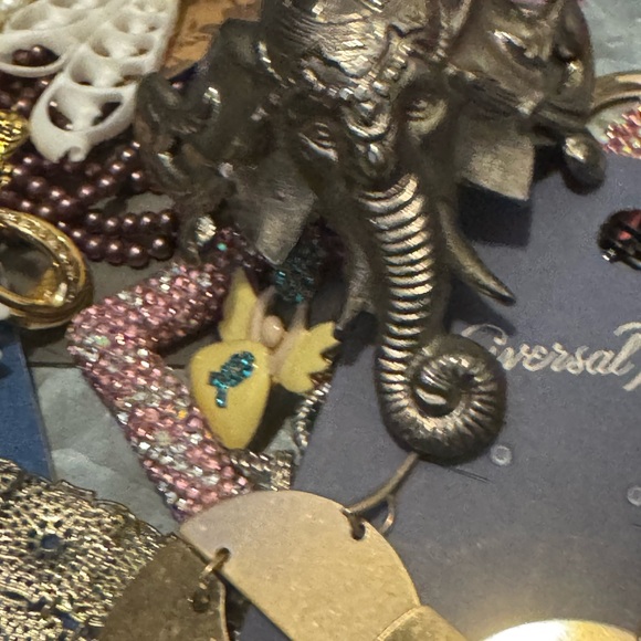 0160 Chic Fashion Jewelry Bundle - Picture 6 of 10